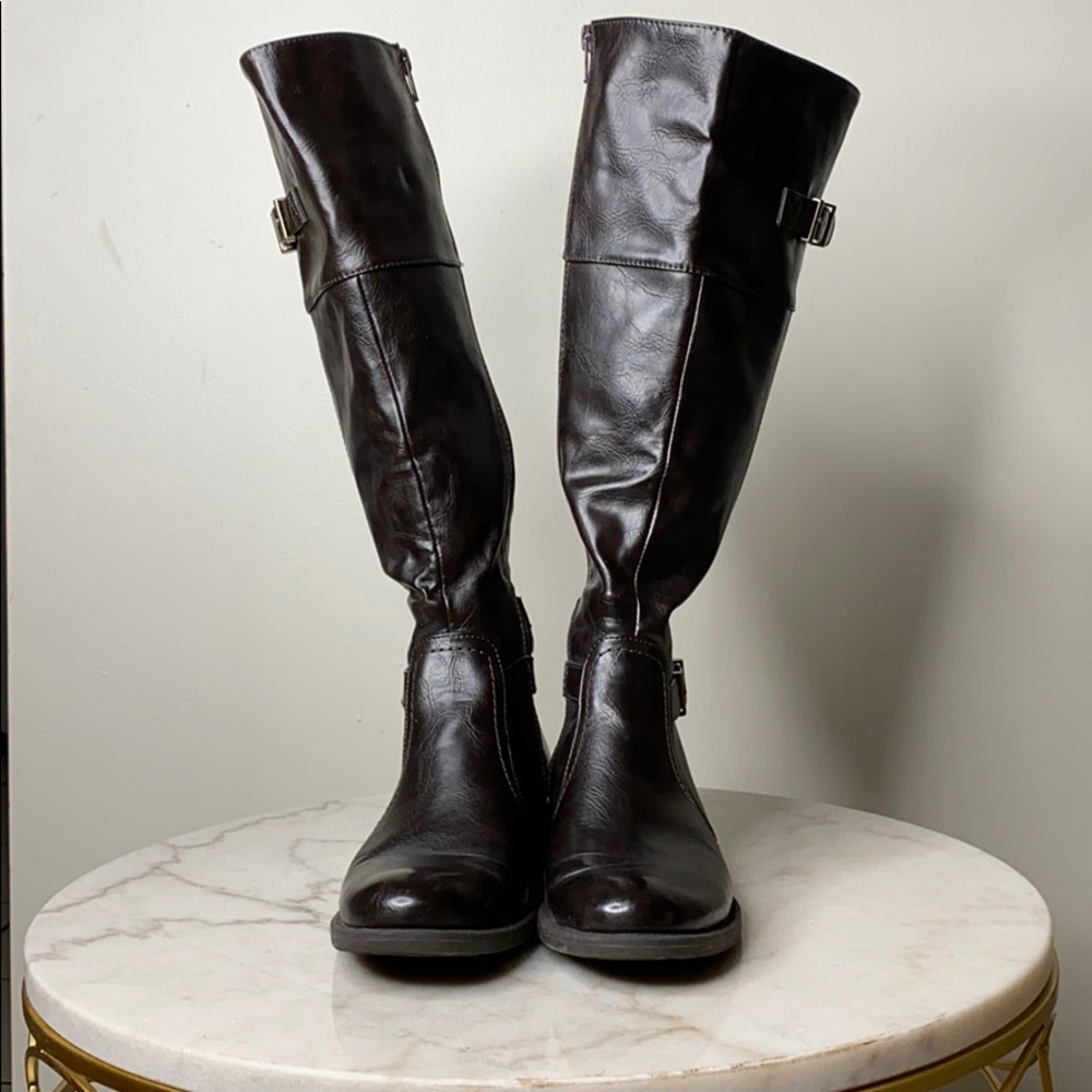 Black boots size 6.5